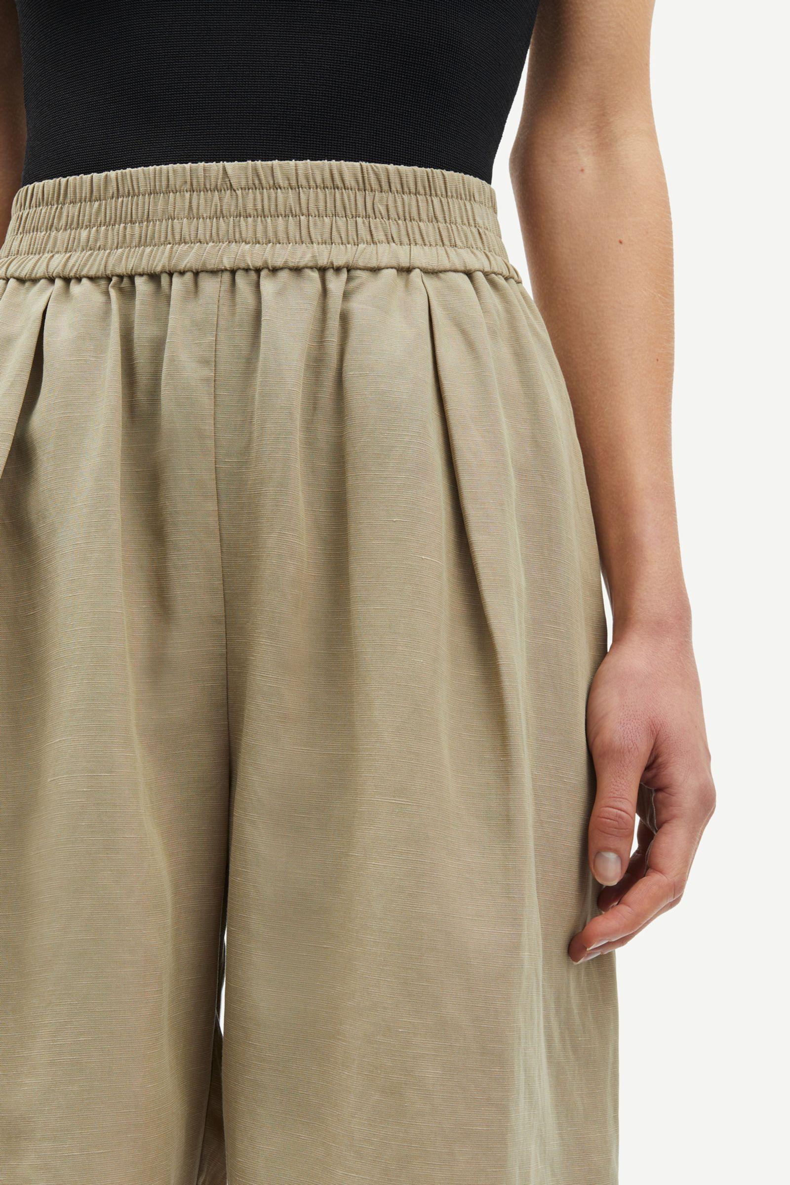 Sajulia shorts 15262 Light Olive