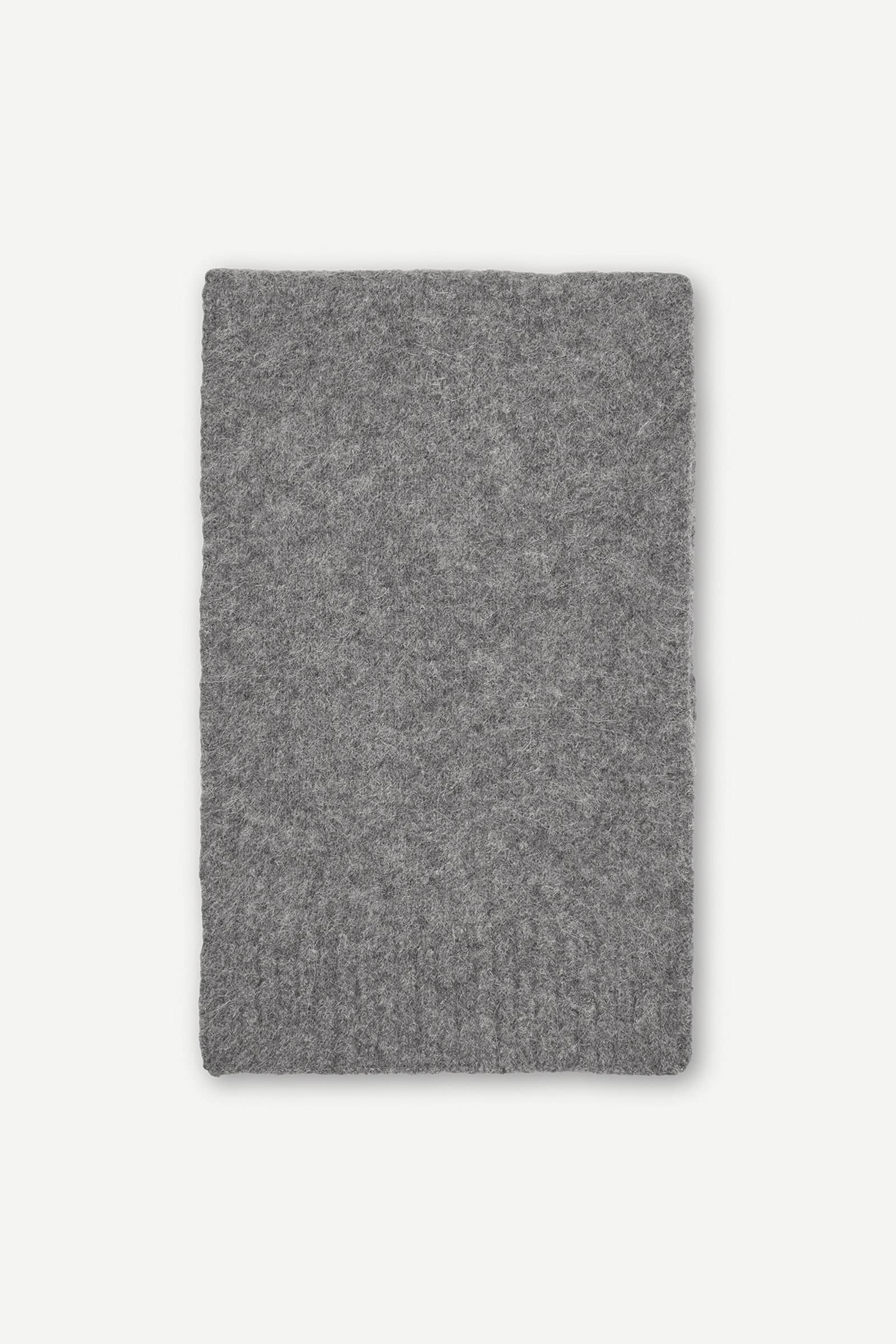 Sajeanne scarf 15425 Iron Gate