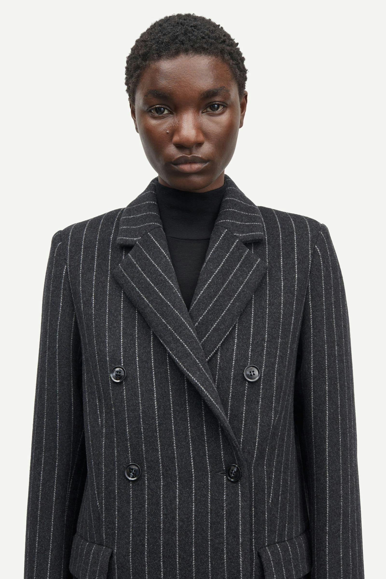 Safalcon coat 15597 Dark Grey Pinstripe