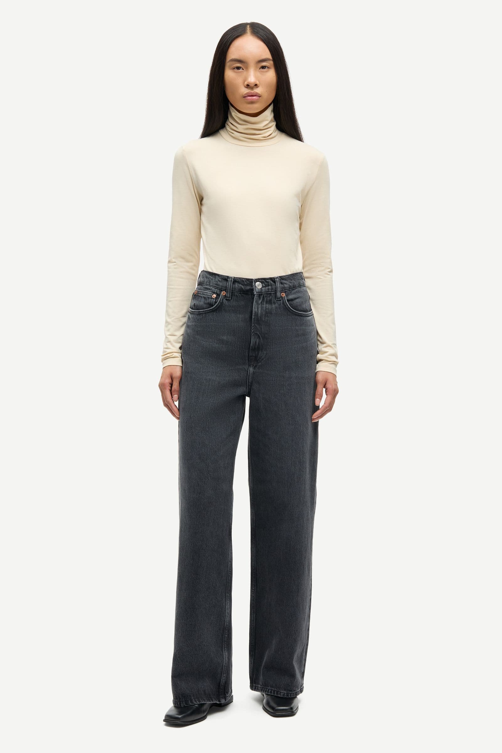 Ester t-n 265 Warm white