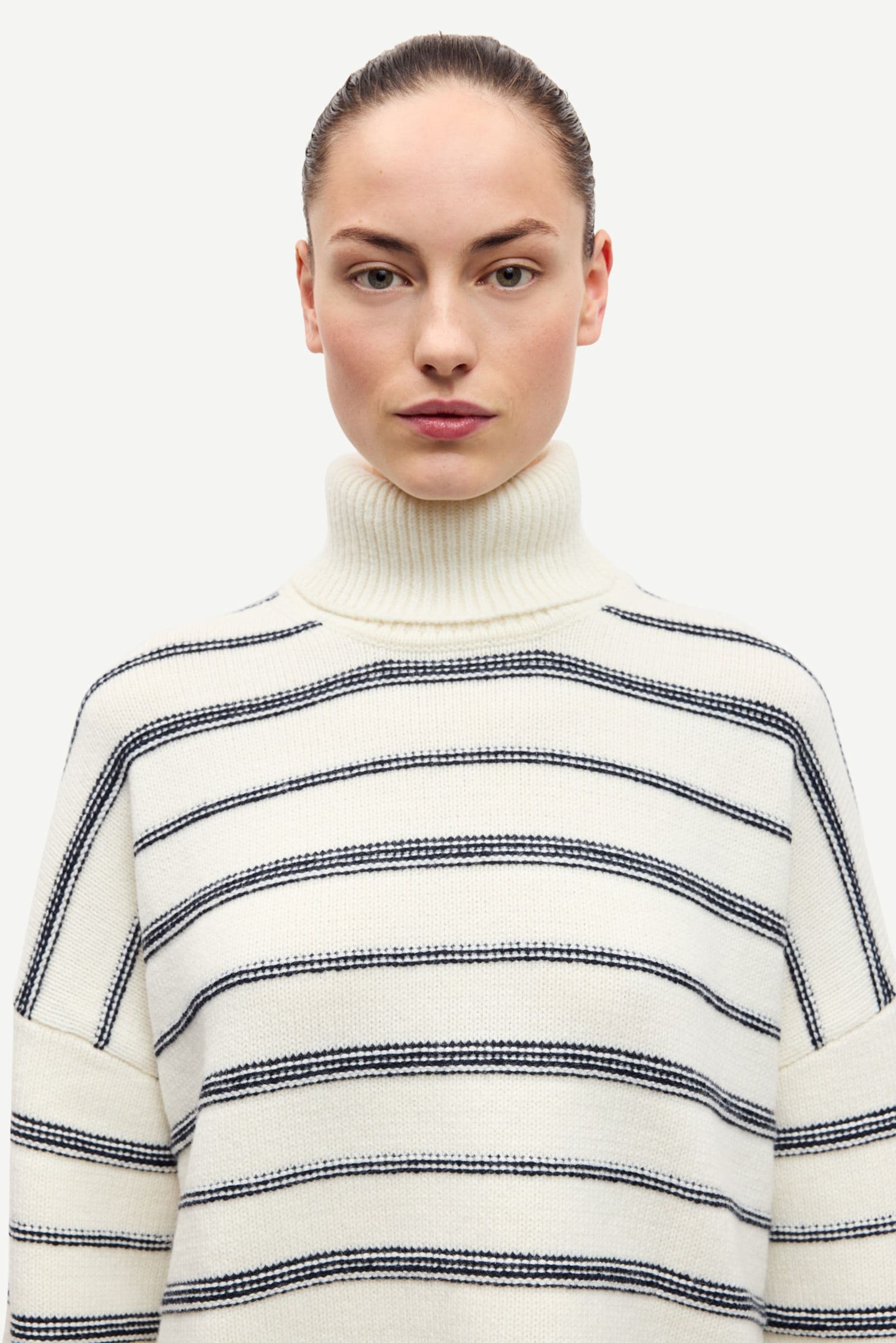 Sakeiku stripe turtleneck 11250 Clear Cream St.