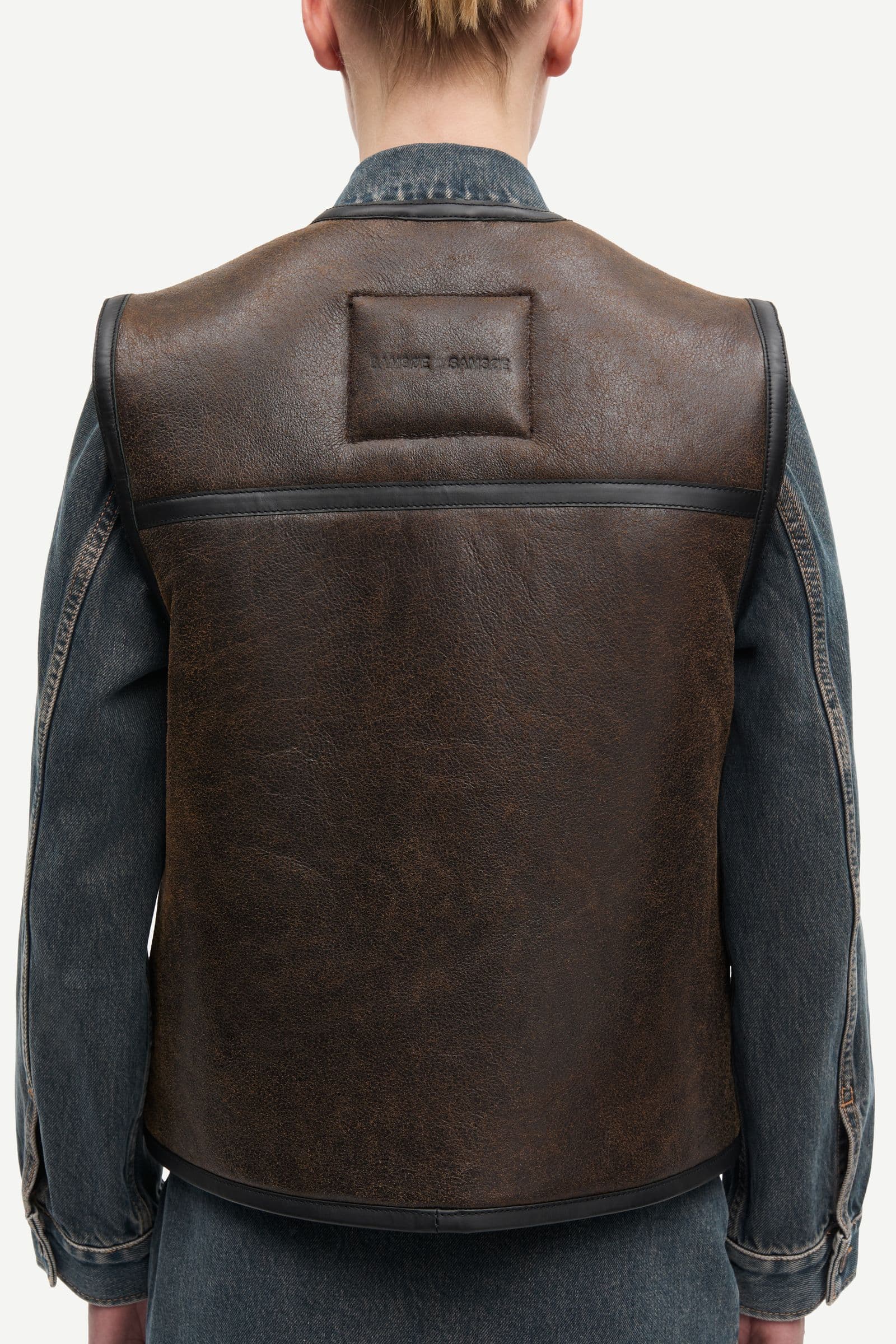 Safreya vest 15692 Dark brown crackled