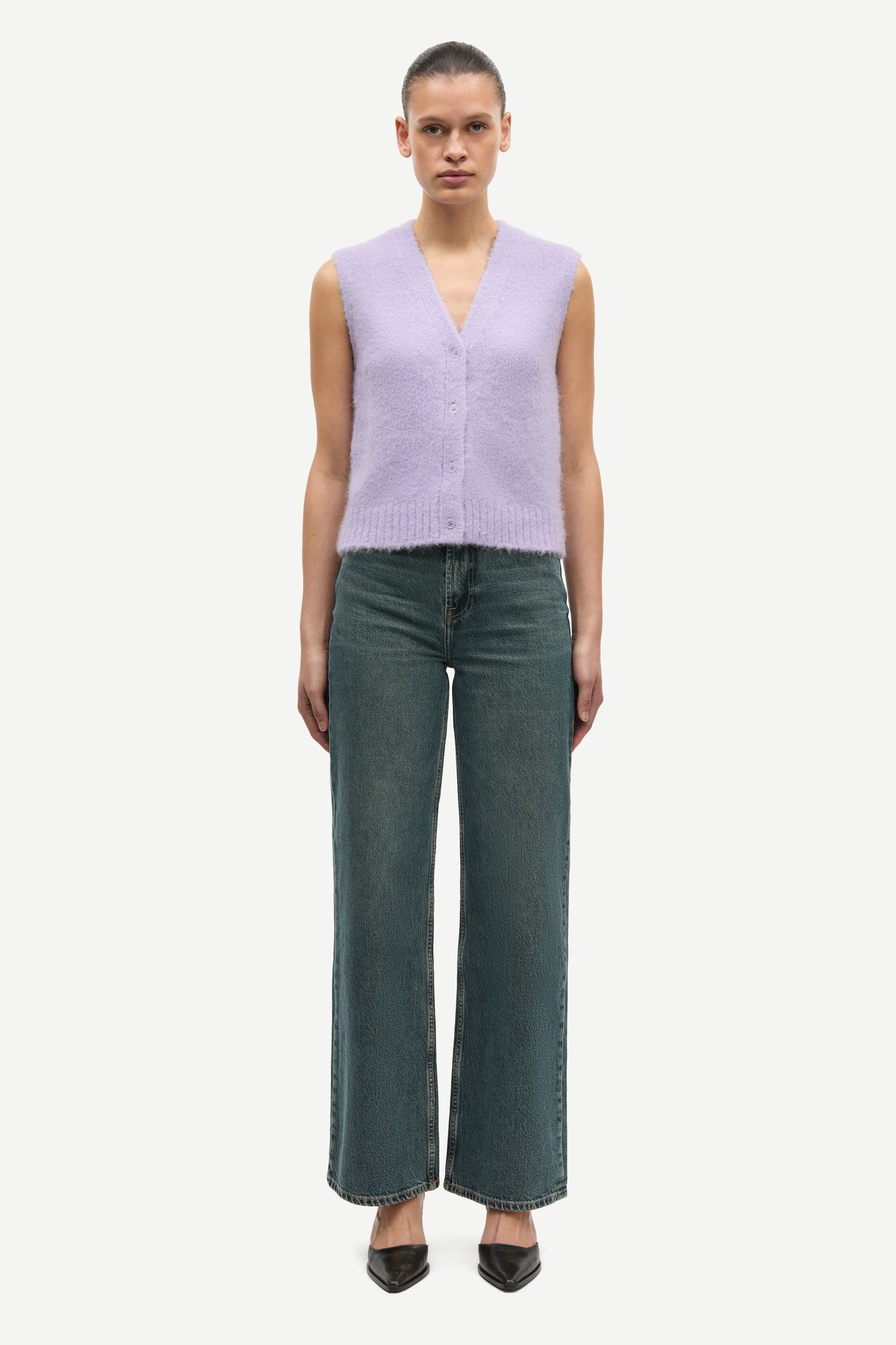 Sajeanne vest 15425 Wisteria