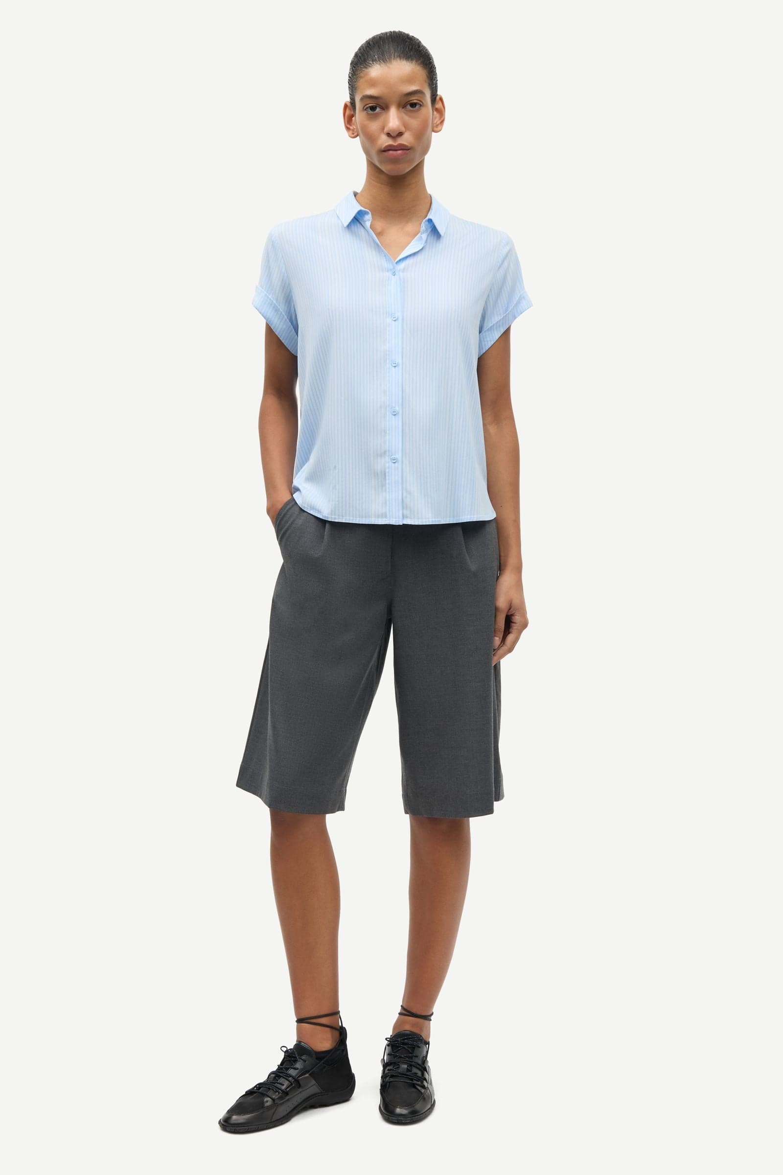 Saharper pleat shorts 16054 Ombre Blue