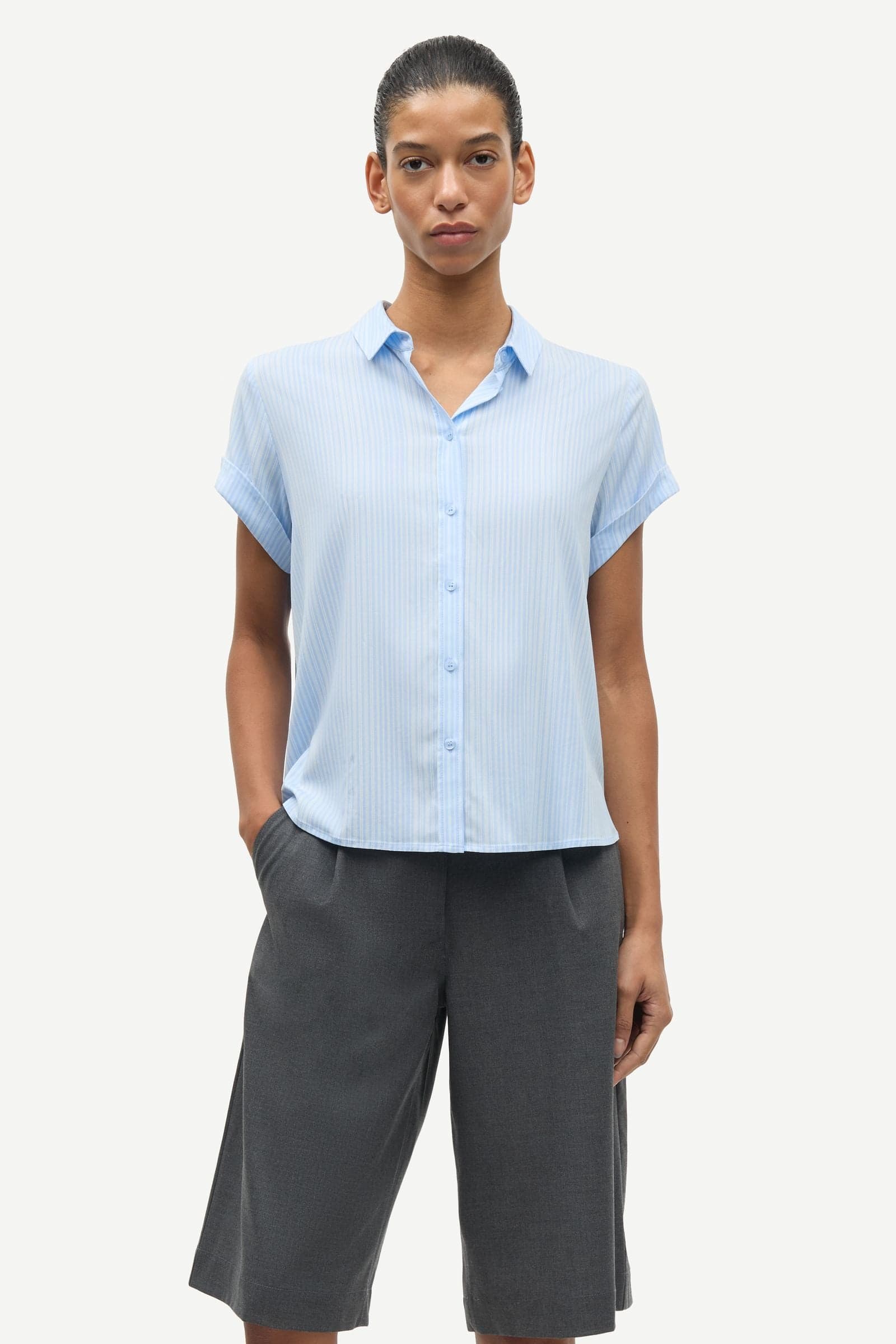 Saharper pleat shorts 16054 Ombre Blue