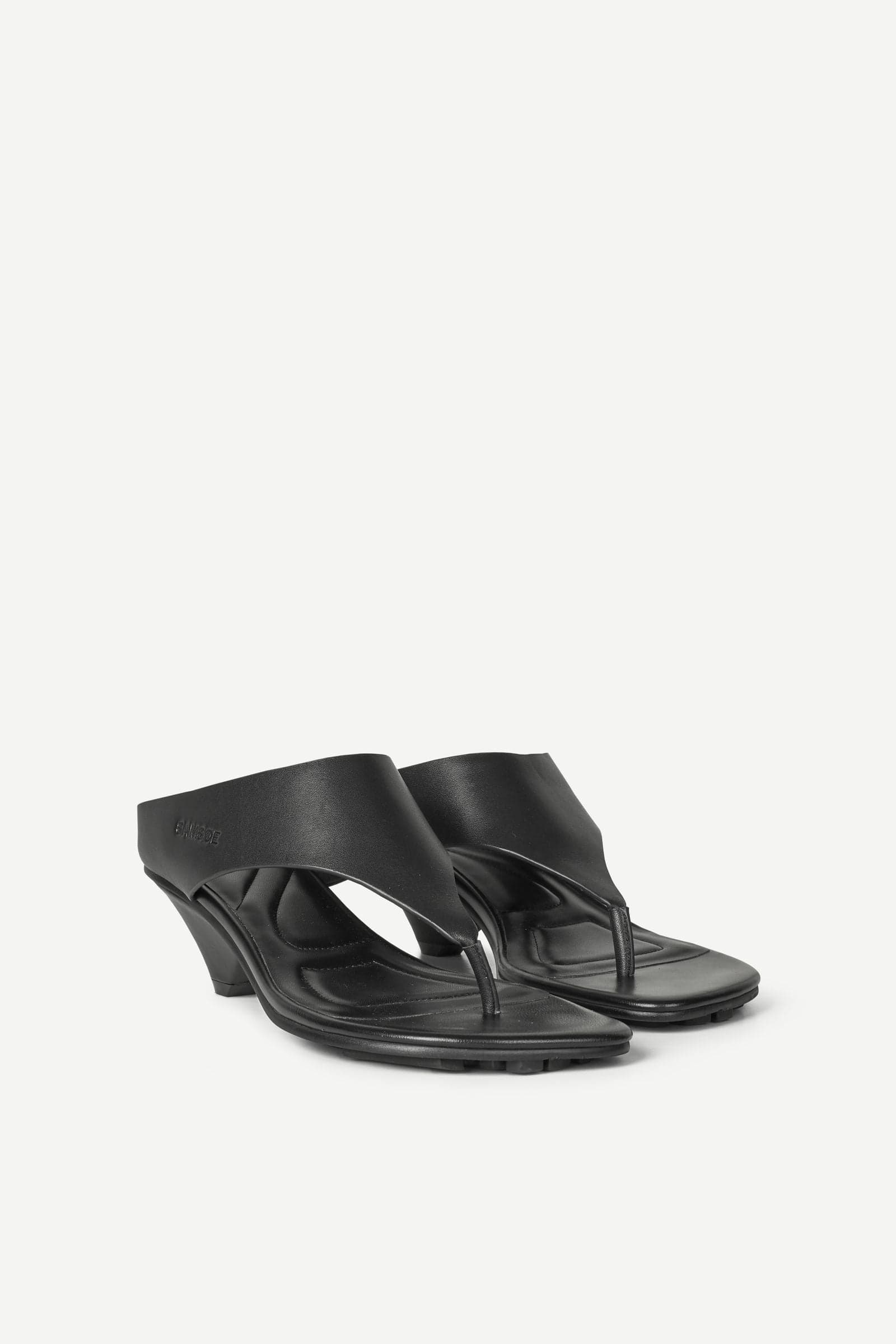 Sadagmar wedge sandals 16108 Black
